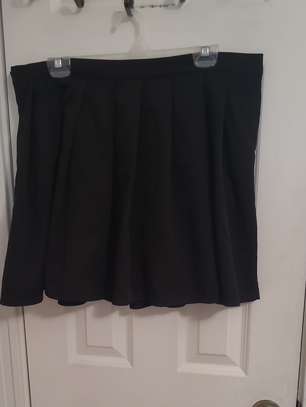 SHEIN Black Flared Pleated Skater Skirt